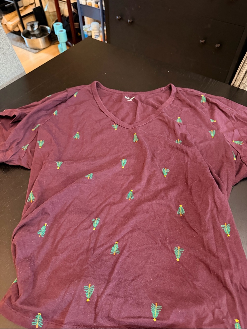 Old Navy V-Neck Tee - Burgundy
